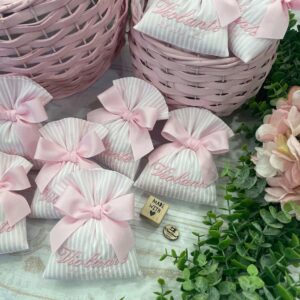 Sacchetto Sartoriale Rigatino Rosa con Ricamo Nome e Data Evento