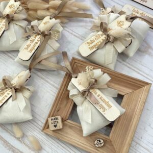 Sacchetto Sartoriale Colore Seta con Segnalibro in Legno Personalizzato