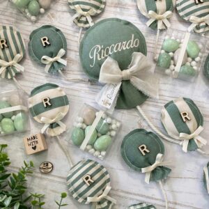 Mini Palloncino Verde con Iniziale in Legno e Tag Personalizzato