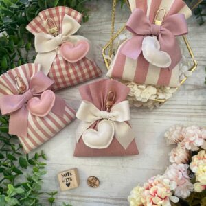 Sacchetto Sartoriale Rosa Antico con Portachiavi Cuore